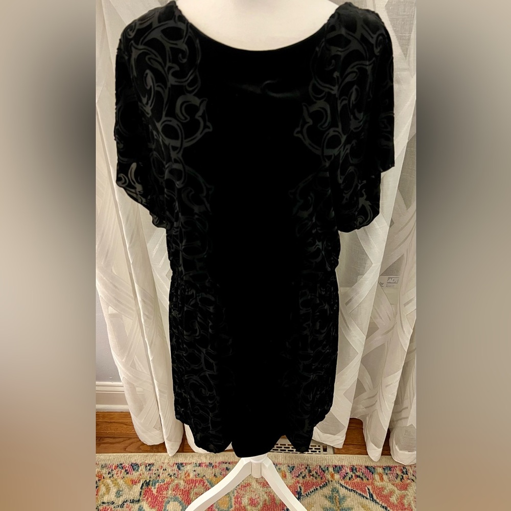 WHITE HOUSE BLACK MARKET The Little Black Velvet Dress